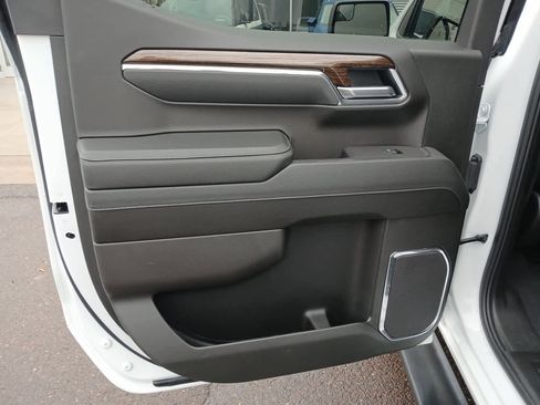 Used 2025 GMC Sierra 1500 Elevation w/ LPO, Elevation Black Package image 18