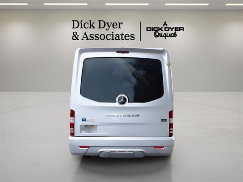 Used 2022 Mercedes-Benz Sprinter 3500 image 3