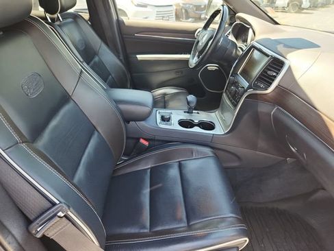 Used 2015 Jeep Grand Cherokee Overland w/ Advanced Technology Group AWD/4WD image 19