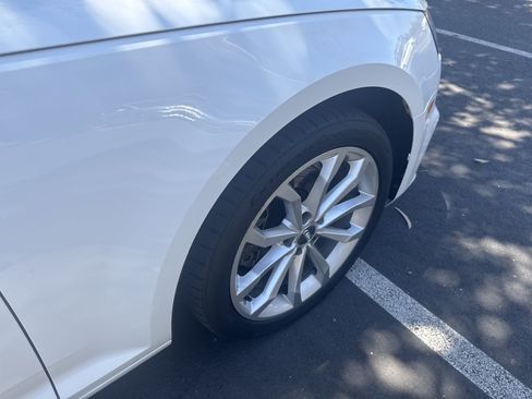 Used 2019 Audi A4 2.0T Premium w/ Convenience Package FWD image 11