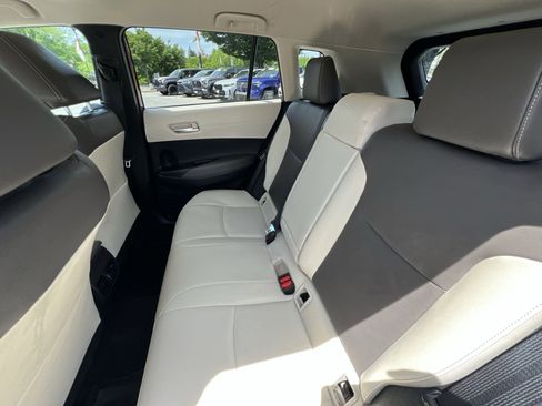 Used 2024 Toyota Corolla Cross XLE AWD/4WD image 23