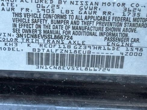 Used 2025 Nissan Versa SV FWD image 14