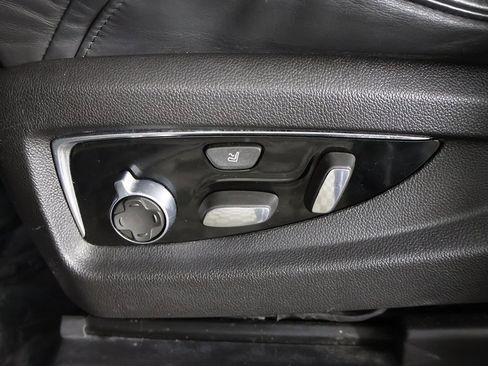 Used 2016 Cadillac Escalade Platinum image 36