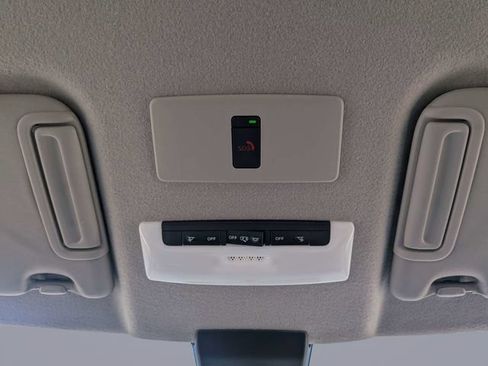 Used 2024 Nissan Kicks SV FWD image 26