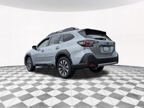 Certified 2025 Subaru Outback Touring AWD/4WD image 13