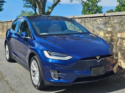 Used 2021 Tesla Model X Long Range AWD/4WD image 11