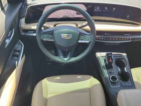 Used 2024 Cadillac XT4 Luxury FWD image 19