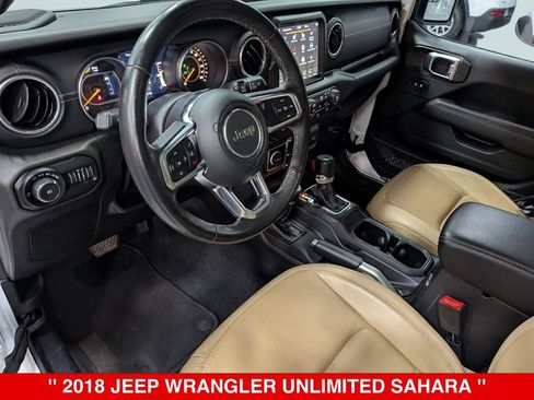 Used 2018 Jeep Wrangler Unlimited Sahara AWD/4WD image 11