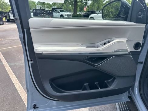 New 2026 Lincoln Navigator Reserve AWD/4WD image 11