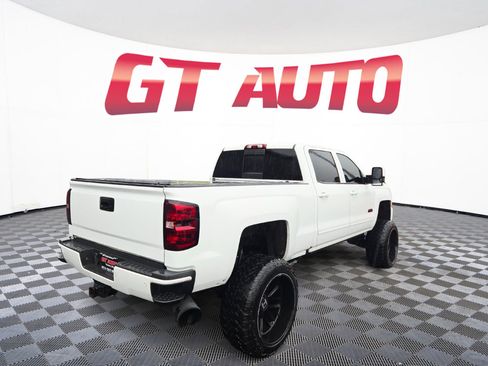 Used 2016 Chevrolet Silverado 2500 High Country image 6