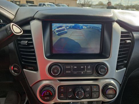 Used 2019 GMC Yukon XL SLT image 17