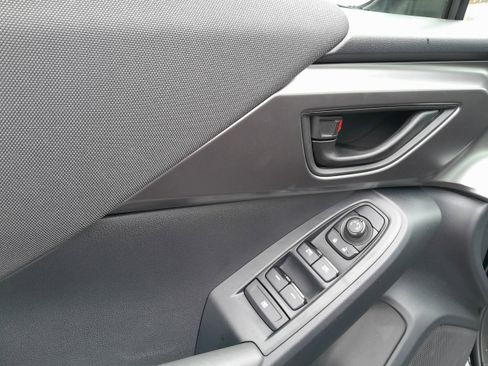 Certified 2025 Subaru Impreza 2.0i image 10