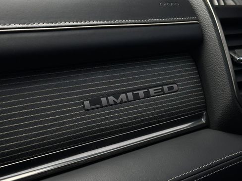 Used 2020 RAM 1500 Limited AWD/4WD image 27