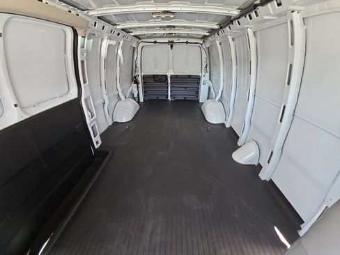 New 2026 GMC Savana 3500 Extended RWD image 16