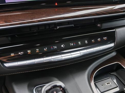 Certified 2023 Cadillac Escalade Sport Platinum image 18