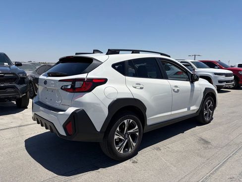 Used 2024 Subaru Crosstrek 2.0i Premium w/ Crosstrek Mirror Package AWD/4WD image 2