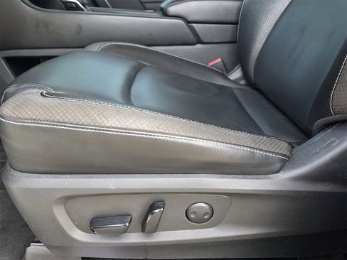 Used 2022 Nissan Pathfinder SL w/ SL Premium Package image 25