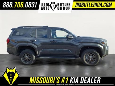 Used 2025 Toyota 4Runner SR5 image 32