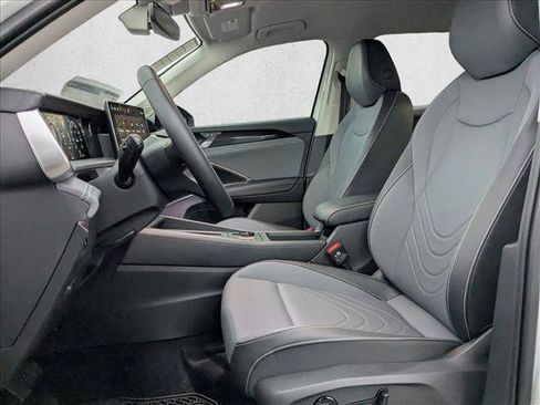 New 2026 Volkswagen Tiguan SE AWD/4WD image 4