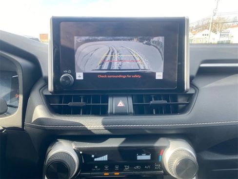 Used 2024 Toyota RAV4 LE image 21