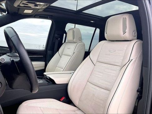 Used 2024 Cadillac Escalade Sport image 30