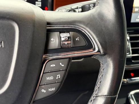 Used 2020 Lincoln Navigator L Reserve w/ Equipment Group 208A Reserve image 8
