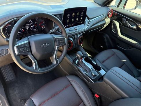 Used 2025 Chevrolet Blazer RS FWD image 12
