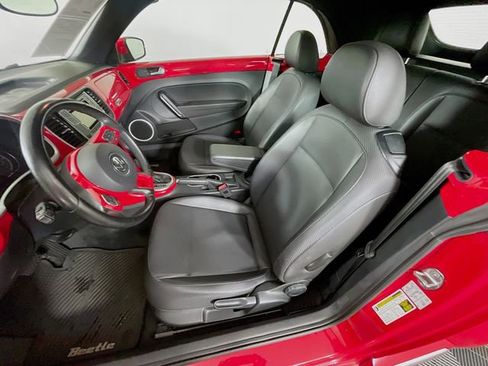 Used 2019 Volkswagen Beetle 2.0T S FWD image 20