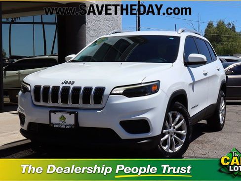 Used 2020 Jeep Cherokee Latitude FWD image 1
