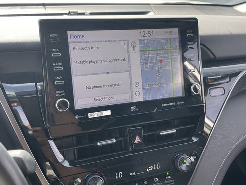 Used 2022 Toyota Camry XSE image 5