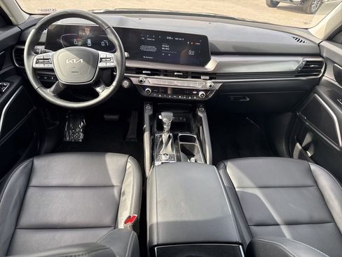 Used 2025 Kia Telluride S image 16
