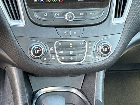 Used 2025 Chevrolet Malibu LT image 20