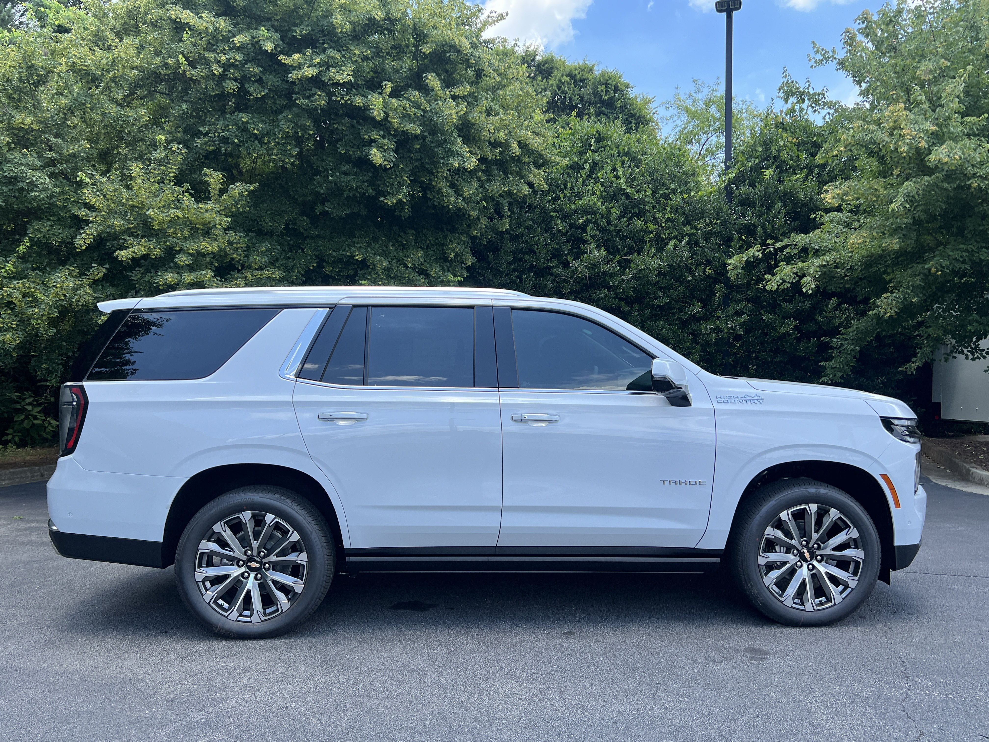 New 2026 Chevrolet Tahoe High Country AWD/4WD image 9