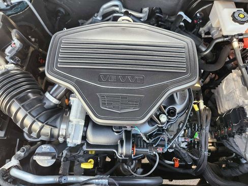Used 2024 Cadillac XT6 Sport w/ Technology Package AWD/4WD image 17