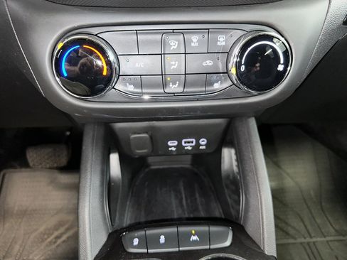 Certified 2023 Chevrolet TrailBlazer LT w/ LPO, Blackout Package image 12