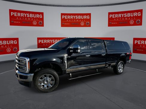 Used 2023 Ford F350 Lariat w/ Lariat Ultimate Package image 1