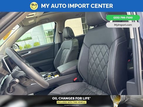 Used 2025 Volkswagen Atlas SEL Premium R-Line AWD/4WD image 14