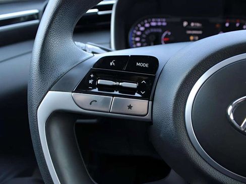 Used 2024 Hyundai Tucson SEL image 11