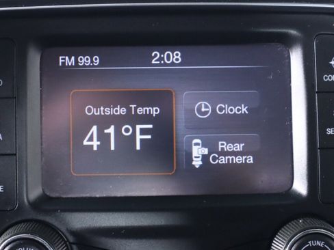 Used 2021 RAM 1500 Classic SLT image 21