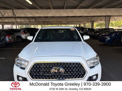 Used 2019 Toyota Tacoma TRD Off-Road w/ Technology Package AWD/4WD image 2