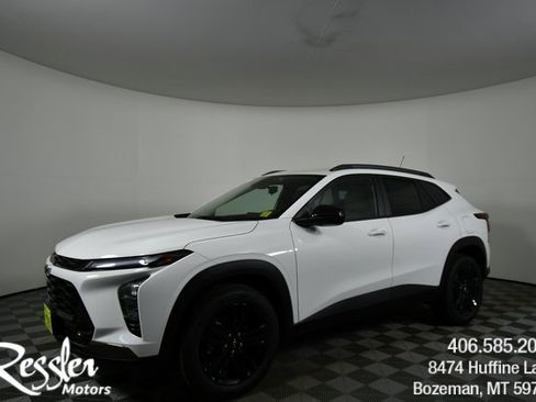 New 2026 Chevrolet Trax ACTIV image 1