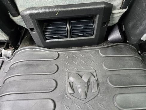 Used 2017 RAM 1500 Express AWD/4WD image 14