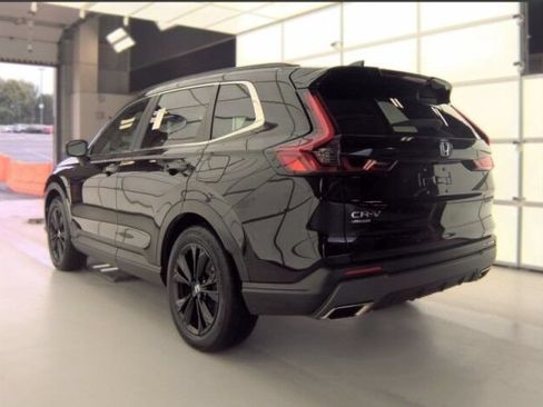 Used 2025 Honda CR-V Touring image 3