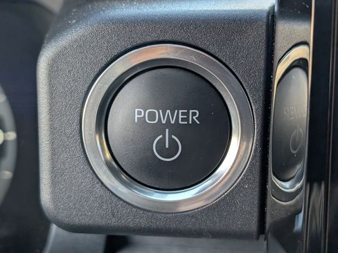 Used 2025 Toyota 4Runner Trailhunter image 29