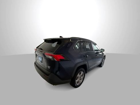 Used 2025 Toyota RAV4 XLE AWD/4WD image 8