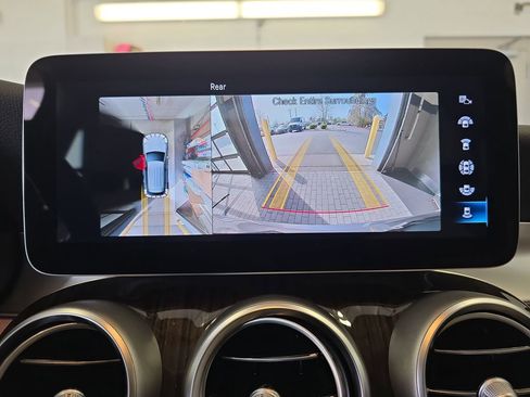 Used 2022 Mercedes-Benz GLC 300 image 25