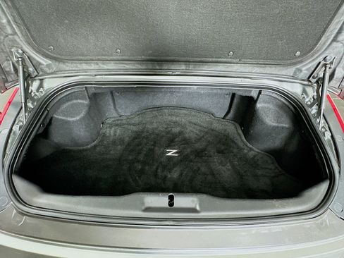 Used 2006 Nissan 350Z Touring image 24