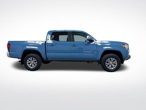 Used 2019 Toyota Tacoma SR5 AWD/4WD image 10