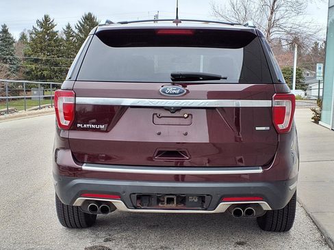 Used 2018 Ford Explorer Platinum image 4