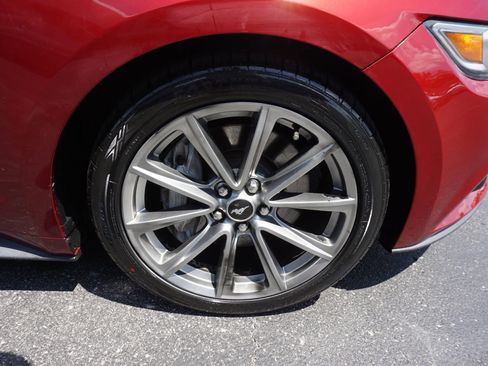 Used 2015 Ford Mustang GT Premium w/ Equipment Group 401A RWD image 32